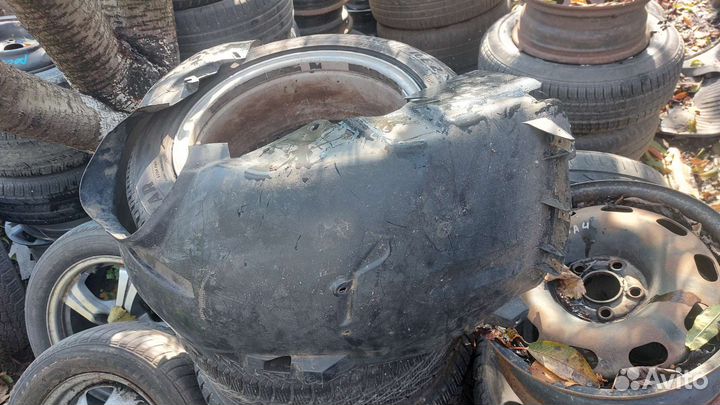 Подкрылок передний правый на форд фокус 2