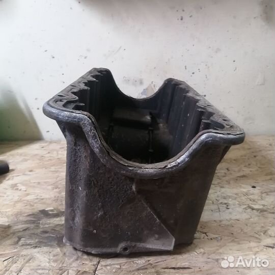 Поддон двигателя Ford Focus 1 USA 2.0