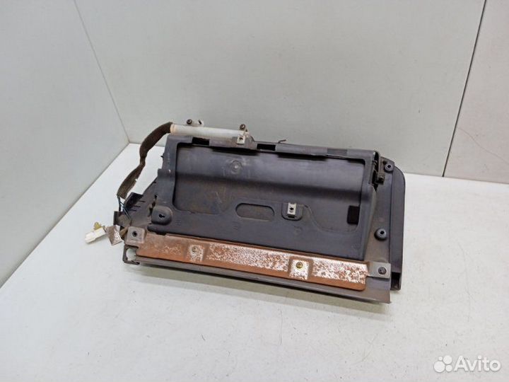 Бардачок Hyundai Elantra 3 XD 2.0 2001