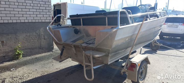 Моторная лодка