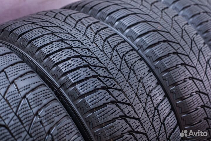 Triangle Snowlink TWT02 215/55 R17 98R