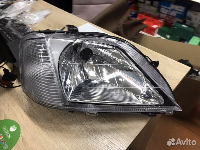 Фара правая Renault Logan рено логан