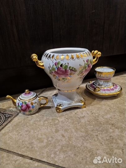 Самовар фарфоровый Гжель