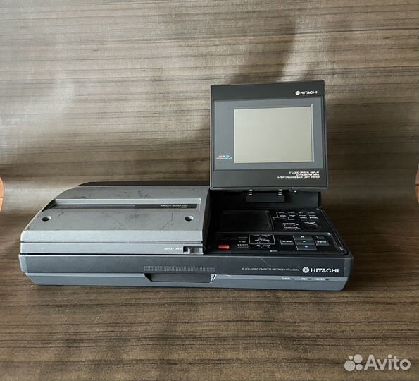 Портативный видеомагнитофон Laptop Hitachi Япония