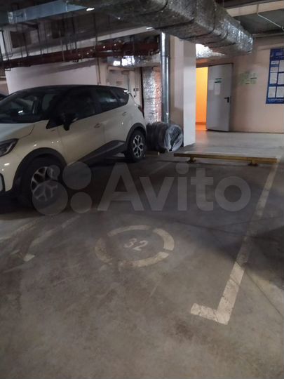 Машиноместо, 11 м²