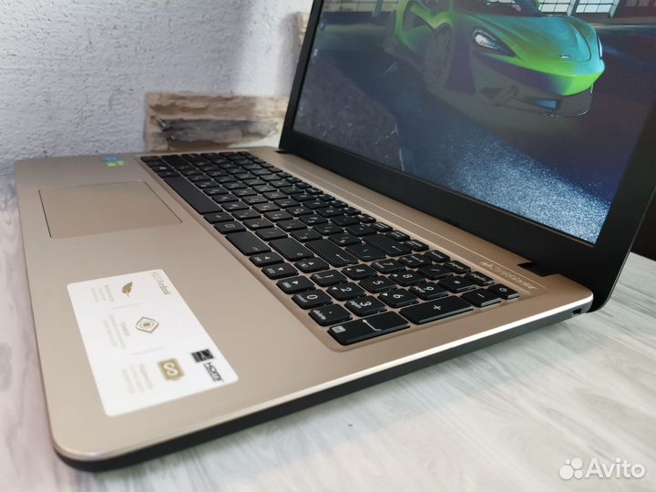 Игровой Asus Intel Silver/MX110 2GB/4GB/SSD256GB