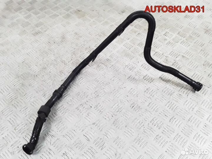 Патрубок воздушного фильтра VW Golf 4 8L0133817A