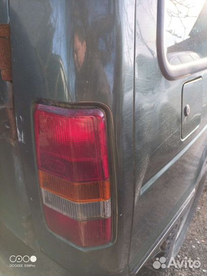 Фонарь задний Land Rover discovery 1