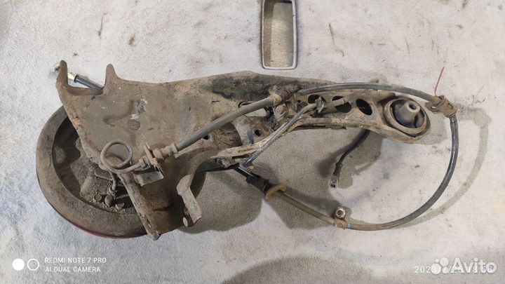 Задний рычаг Mitsubishi Carisma DA1A 1997 4x100