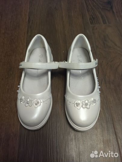 Туфли детские белые 30 размер