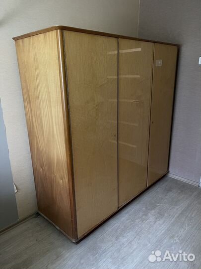 Отдам шкаф даром