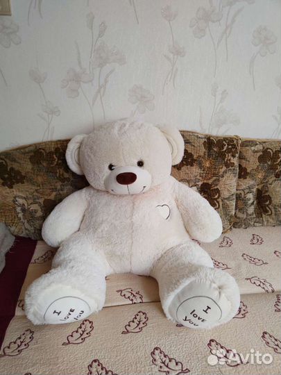 Огромный мишка