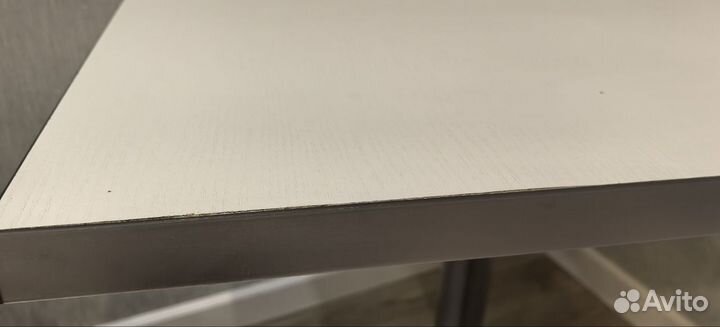 Стол квадратный