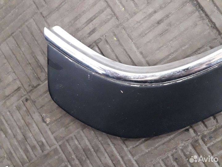 Молдинг задний левый BMW E30