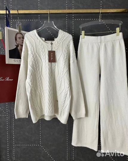 Спортивный костюм женский теплый новый