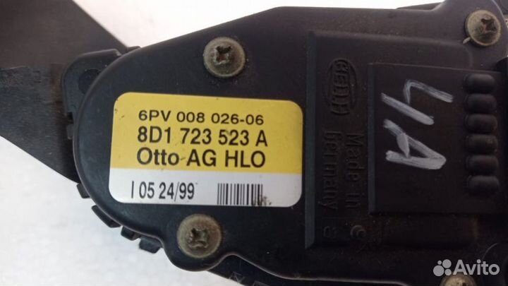 Педаль газа Passat B5 / A4 B5 / A6 C5 8D1723523A