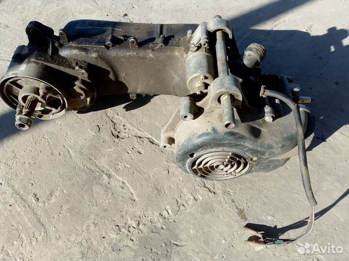 Запчасти двигатель скутер