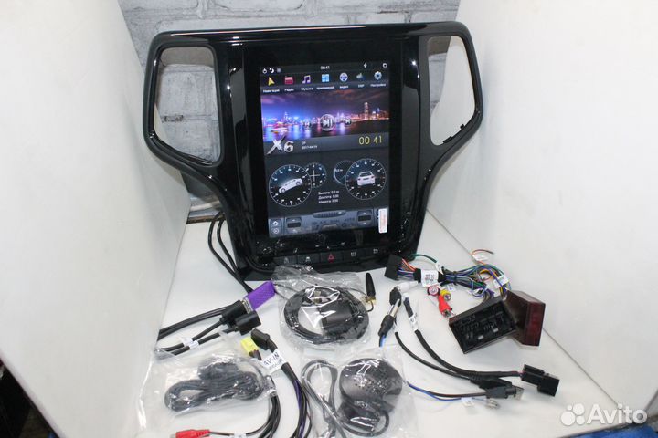 Штатная магнитола Jeep Grand Cherokee