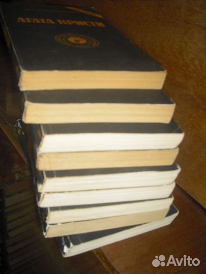 Детективы Агата Кристи, Дик Фрэнсис, Эд Макбейн