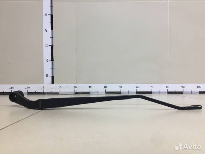 Поводок стеклоочистителя передний правый Mitsubish