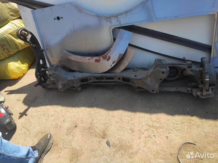 Задняя балка ix35