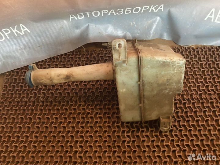 Бачок омывателя Соната 5 Hyundai Sonata