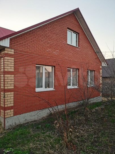 Коттедж 180 м² на участке 10 сот.