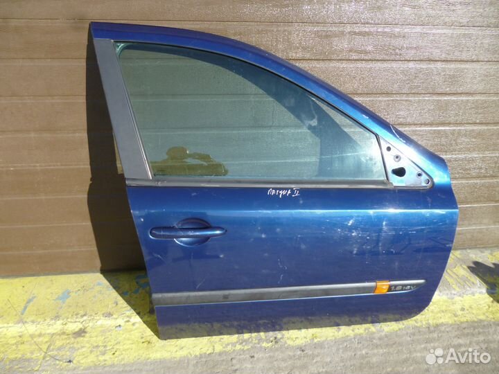 Дверь передняя правая Рено Лагуна 2