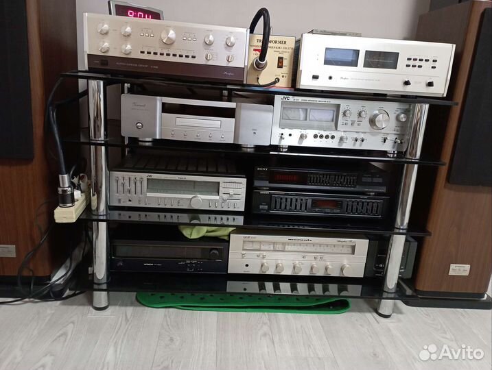 Стойка под тв и аппаратуру