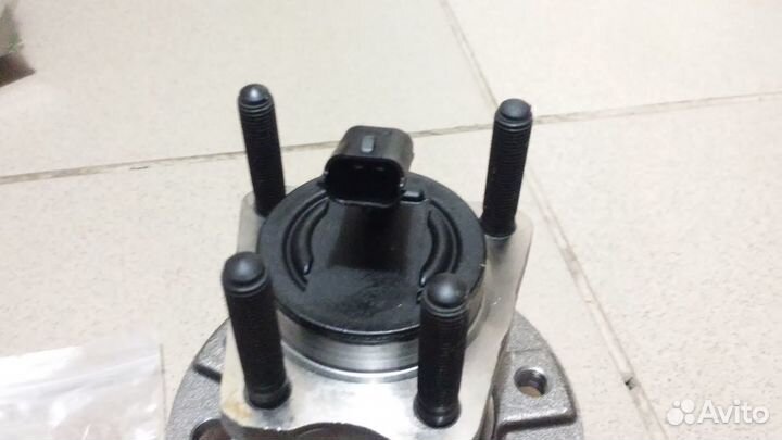 Ступица задняя на Астра H, Зафира В под 5 болтов