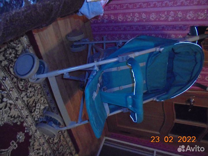 Прогулочная коляска трость