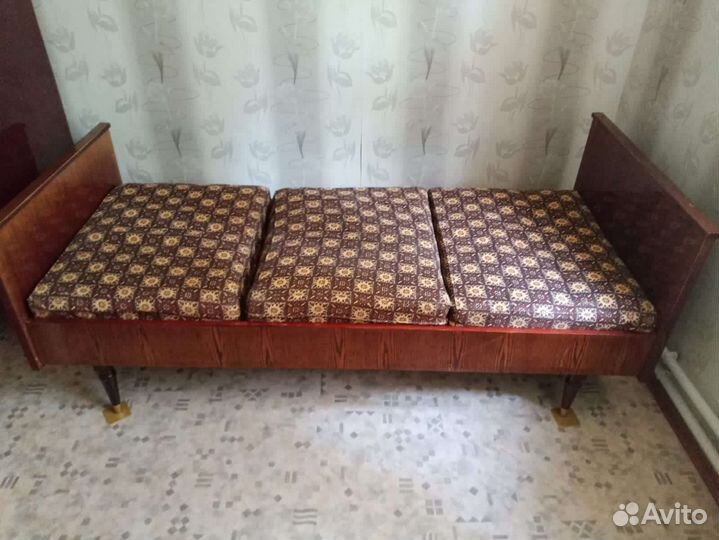 Старая мебель