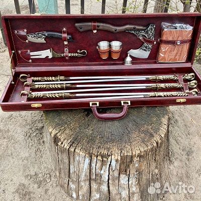 Подарочный набор шампуров в чемодане