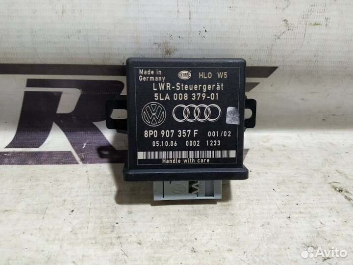 Блок управления корректора фар Audi A4 B7 2.0 BWE