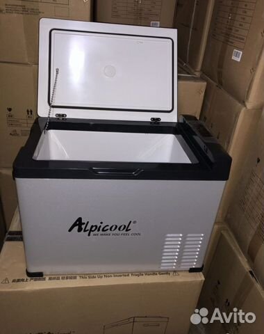 Автомобильный холодильник с 40