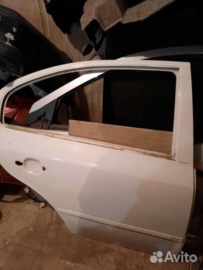 Дверь задняя правая Skoda Octavia Tour