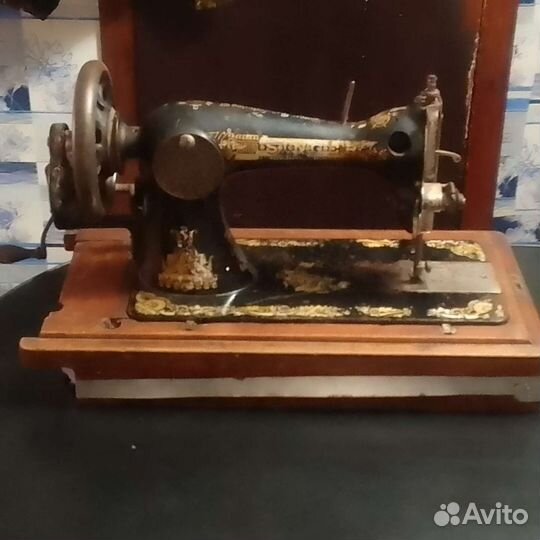 Швейная машинка 
