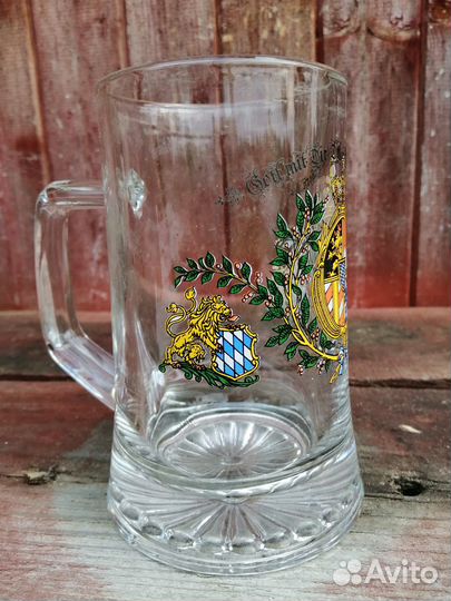 Пивные кружки и бокалы