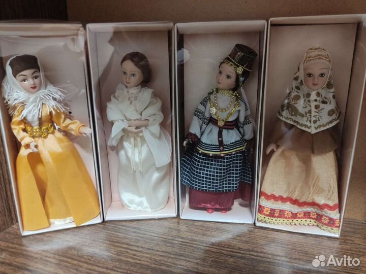 Куклы в народных костюмах