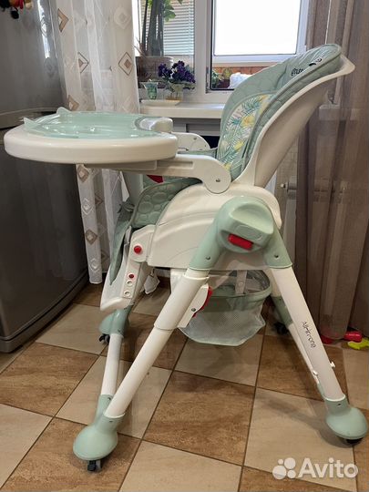 Стульчик для кормления olsson