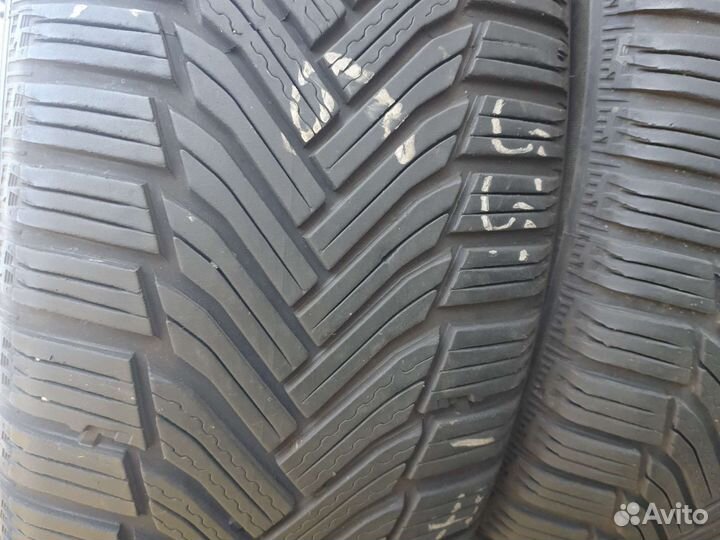 Michelin Alpin 6 215/55 R17 98V