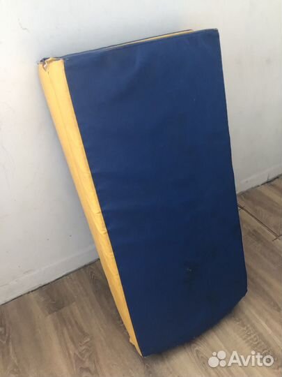 Мат спортивный