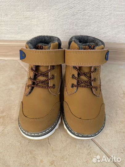 Ботинки для мальчика 24