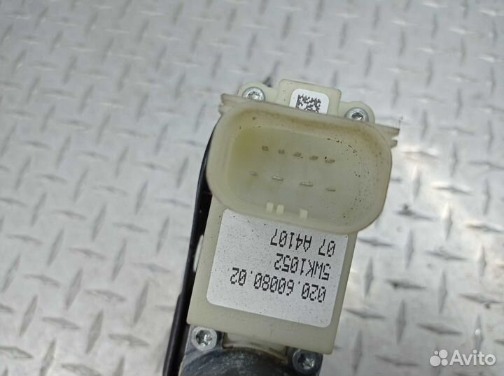 Стеклоподъемник задний правый BMW 7-Series E65/66 105964101
