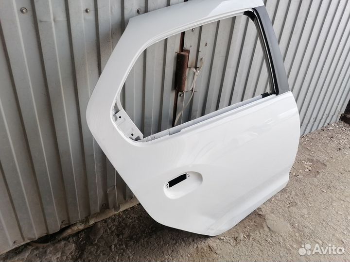 Дверь задняя боковая Renault Logan 2 правая
