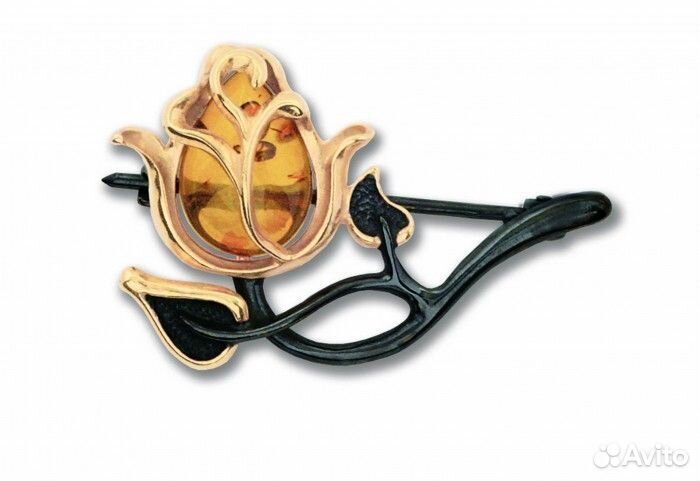 Брошь с янтарем