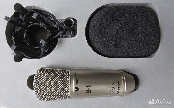 Микрофон студийный конденсаторный Behringer B1