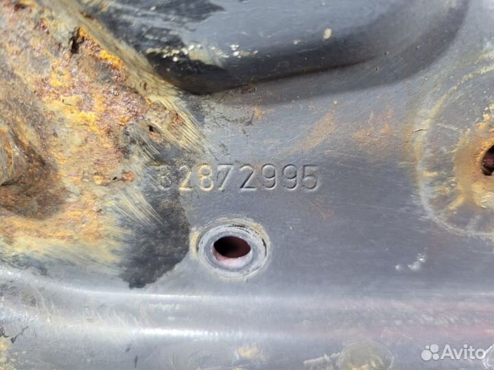 Кронштейн фары правой Volvo FH