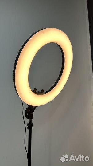 Кольцевая лампа со штативом