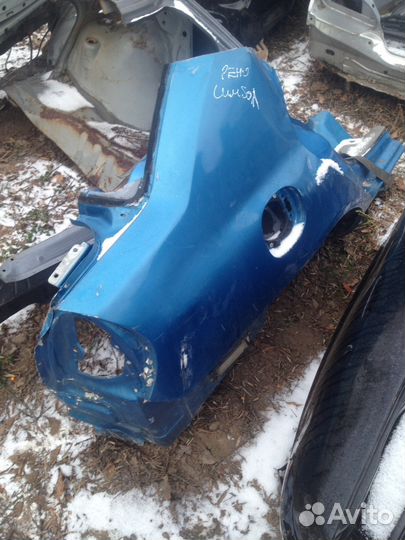 Заднее правое крыло Renaut Symbol